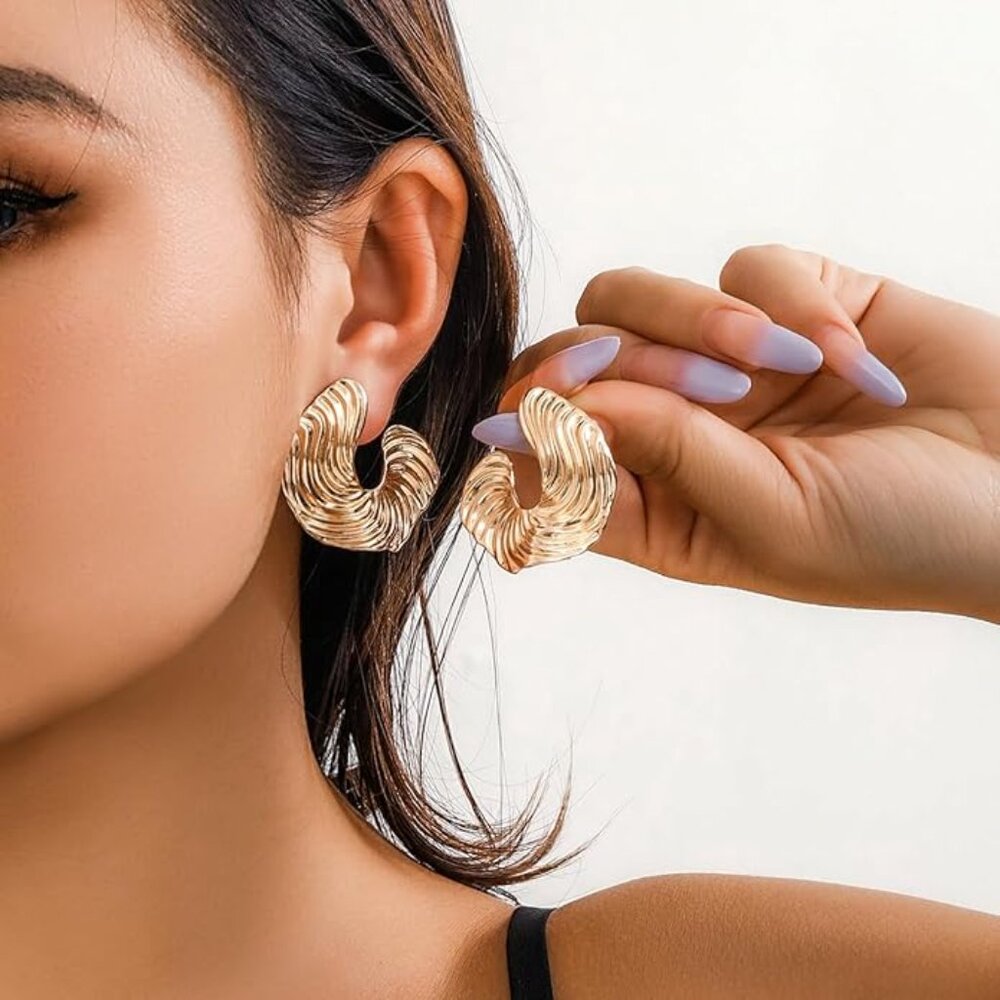 Gold spiral earrings